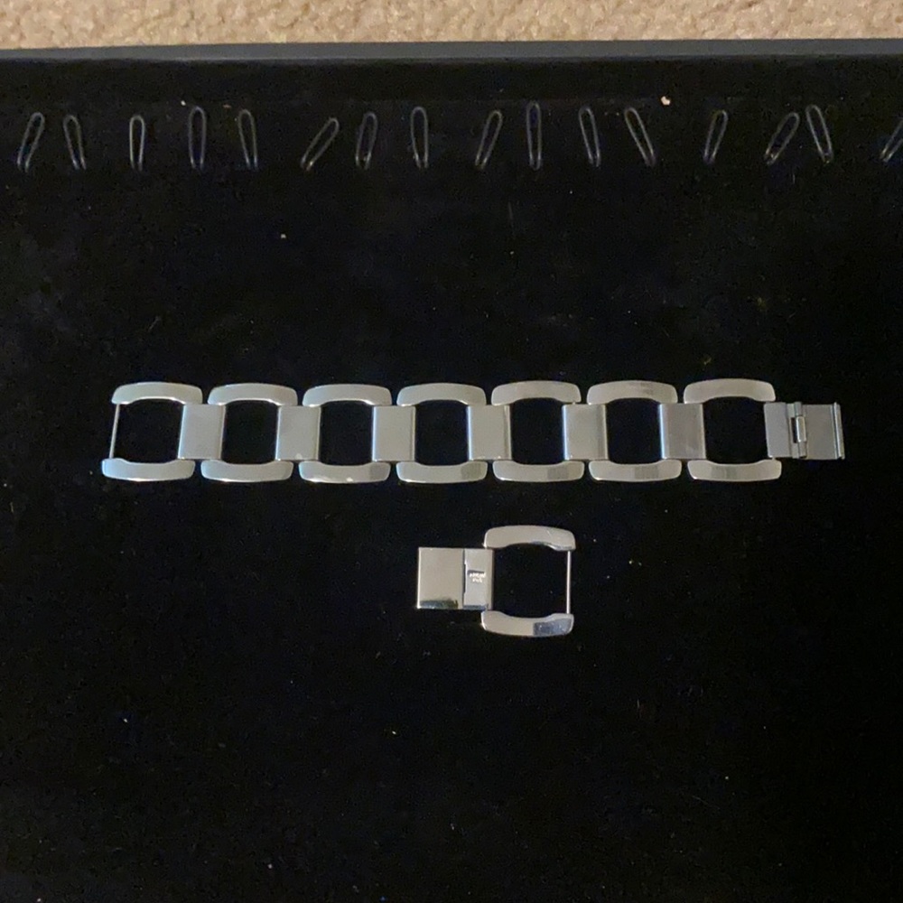 Stainless steel Rhodium plated bracket